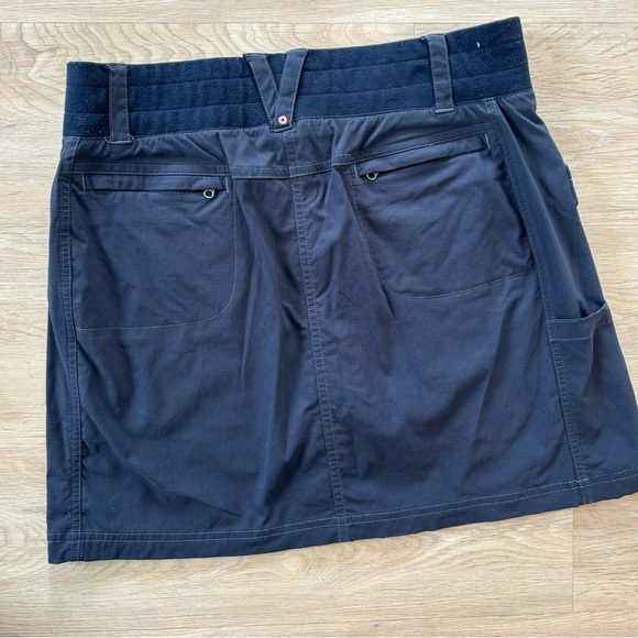 Title Nine women's Recycled Clamber 2.0 Blue Hiking Active skirt Skort size 8 - Picture 7 of 11